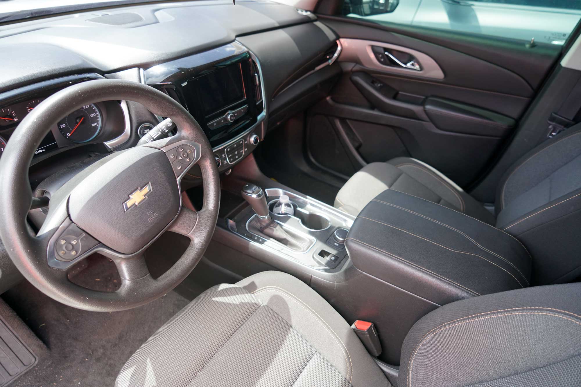 2020 Chevrolet Traverse LS Sport Utility 4D
