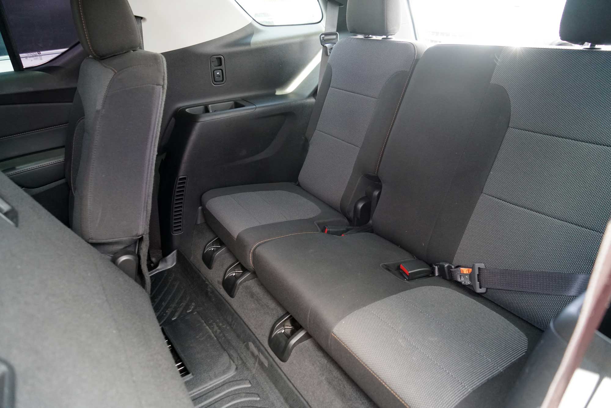 2020 Chevrolet Traverse LS Sport Utility 4D