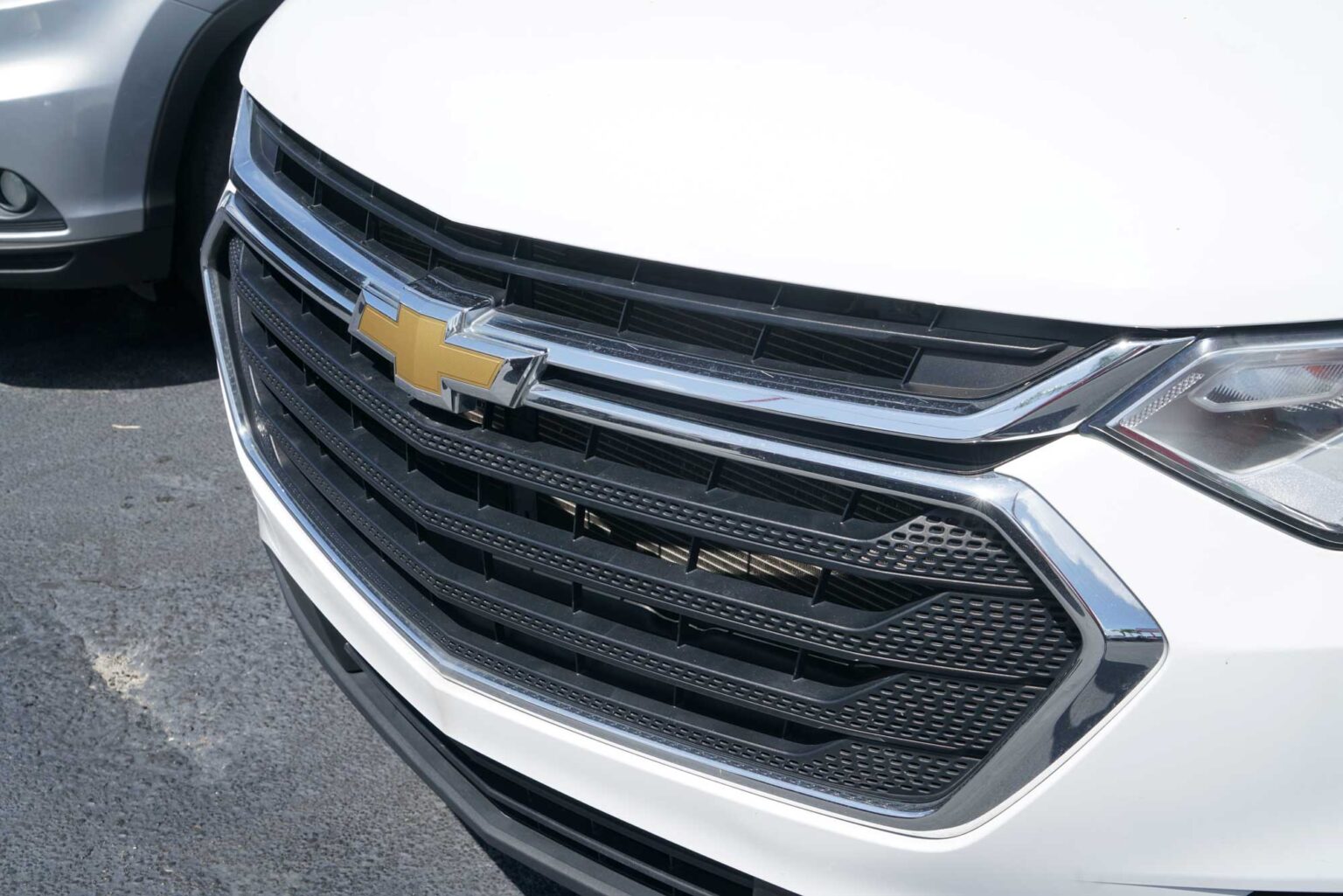 2020 Chevrolet Traverse LS Sport Utility 4D