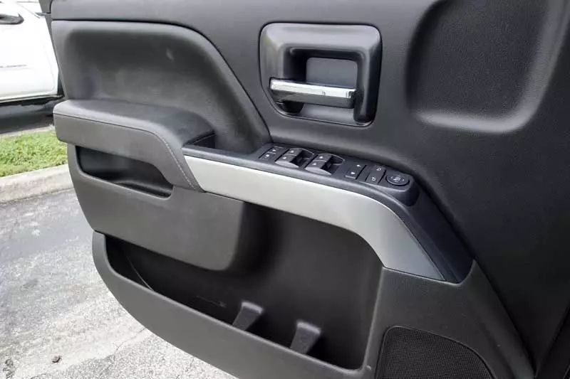 2018 Chevrolet Silverado 1500 Crew Cab LT Pickup 4D 5 3/4 ft