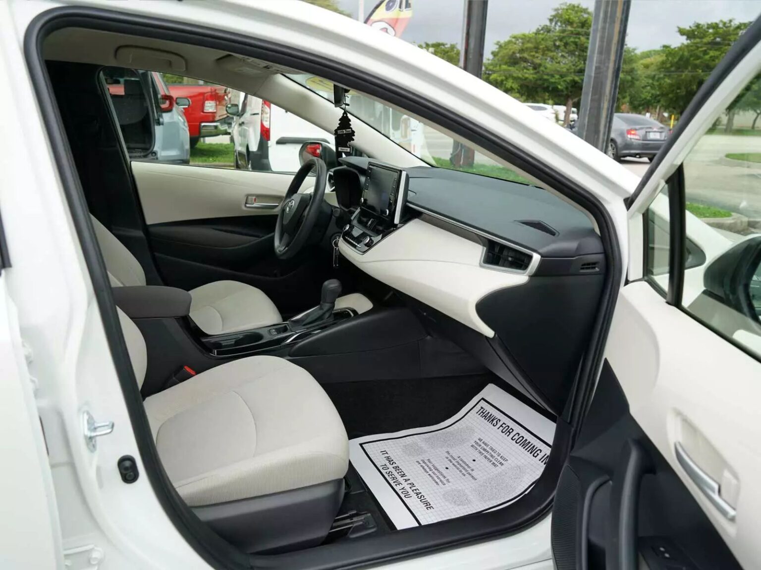 2021 Toyota Corolla LE Sedan 4D