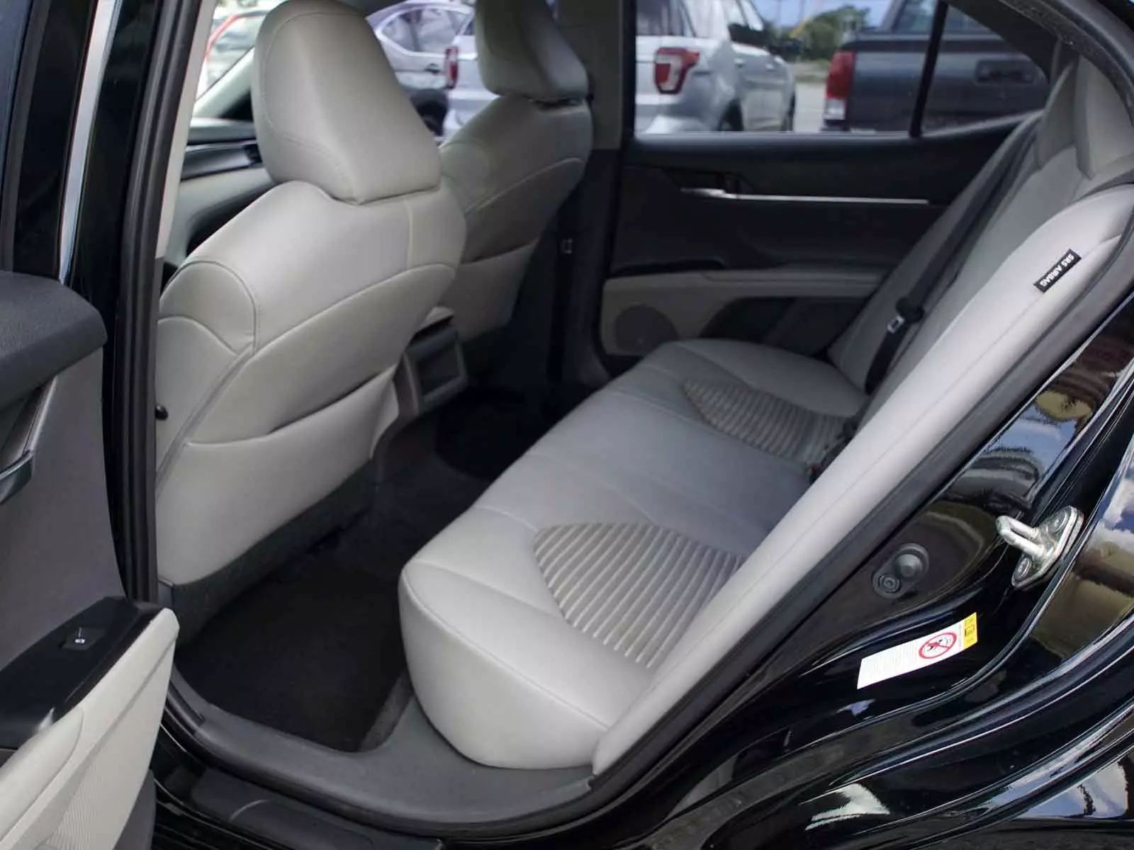 2019 Toyota Camry SE Sedan 4D