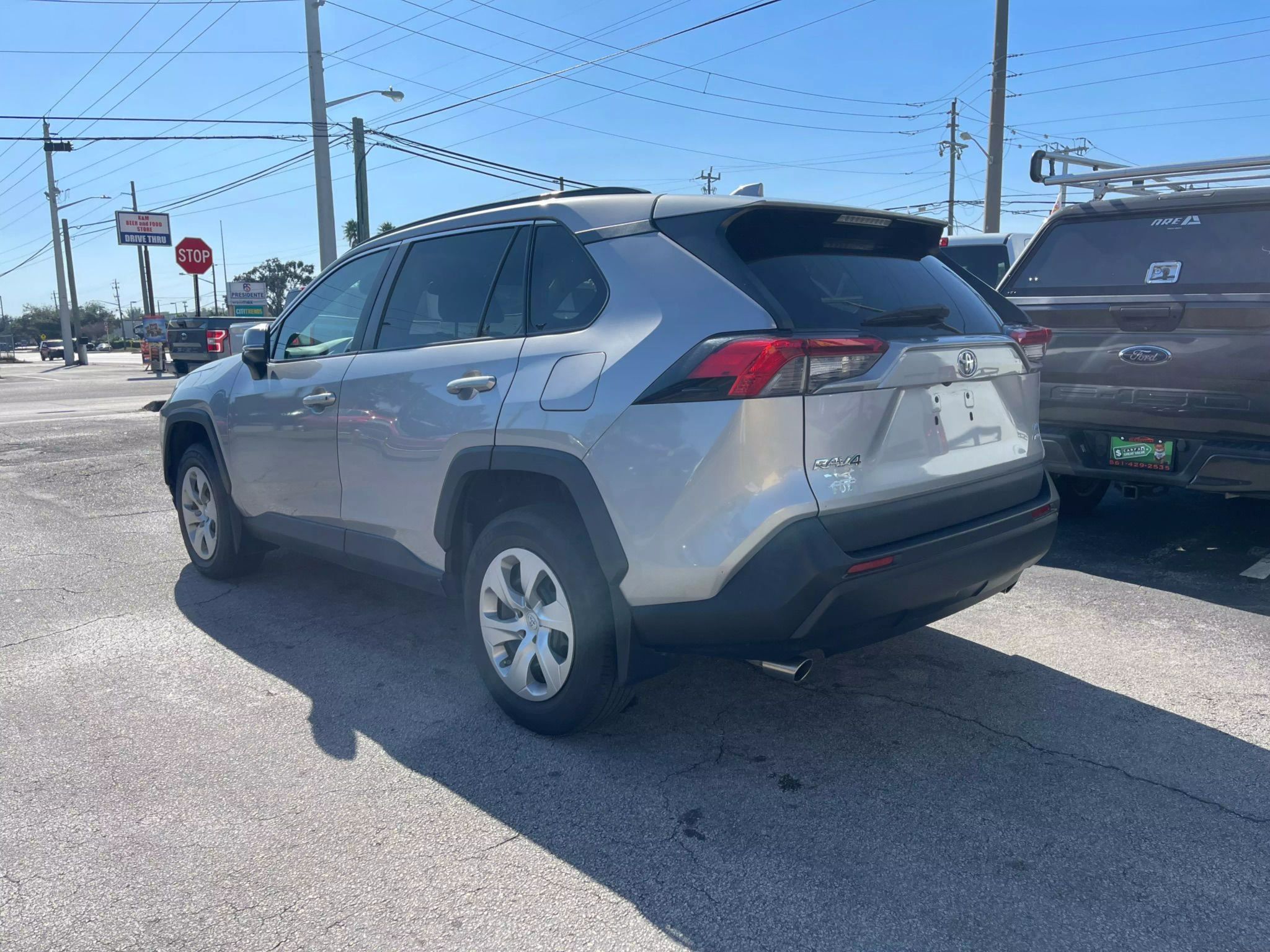 2020 Toyota RAV4 LE Sport Utility 4D