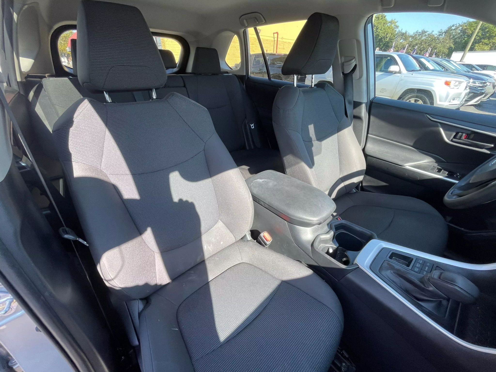 2020 Toyota RAV4 LE Sport Utility 4D