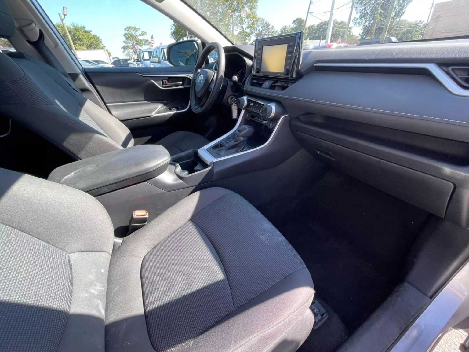 2020 Toyota RAV4 LE Sport Utility 4D