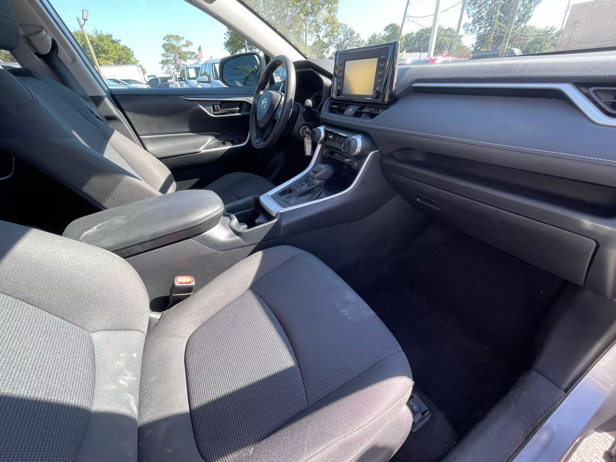 2020 Toyota RAV4 LE Sport Utility 4D