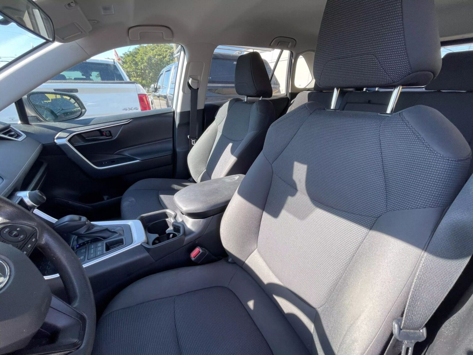 2020 Toyota RAV4 LE Sport Utility 4D