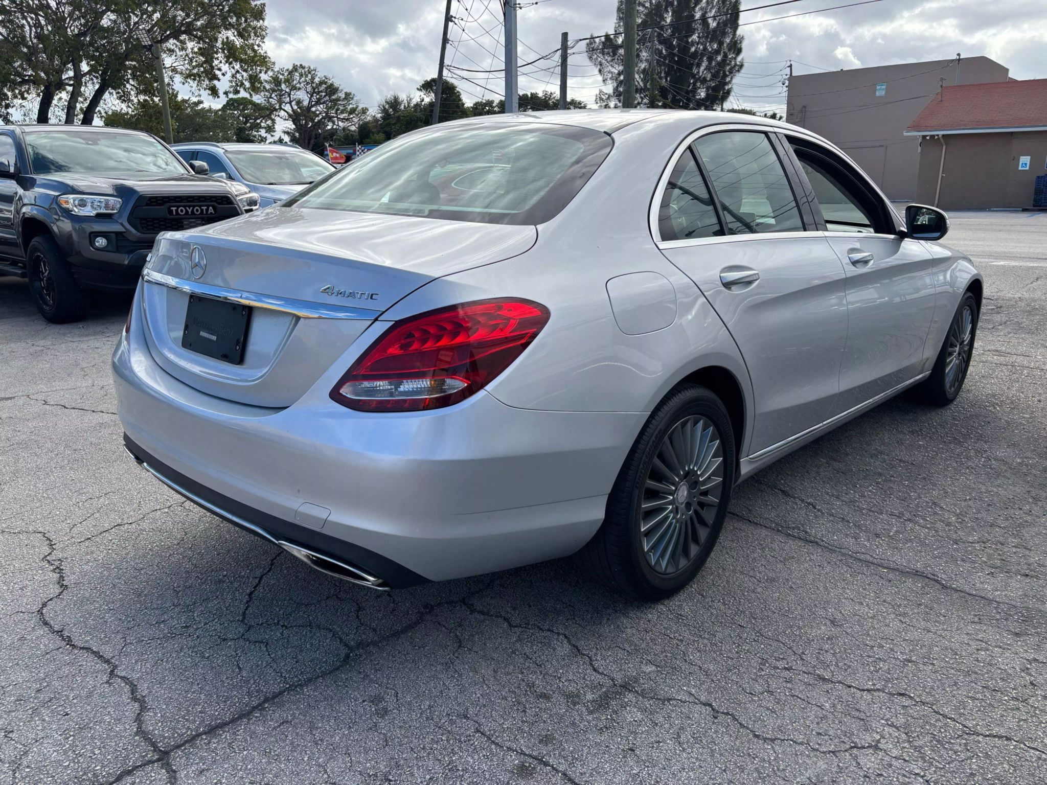 2015 Mercedes-Benz C-Class C 300 4MATIC Sedan 4D