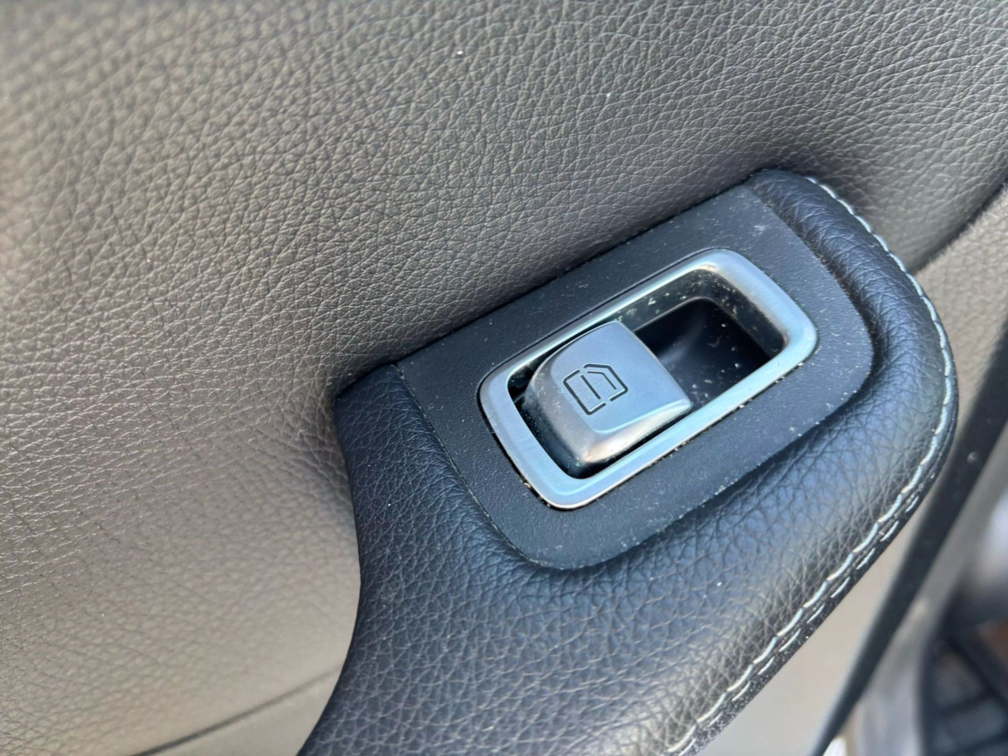 2015 Mercedes-Benz C-Class C 300 4MATIC Sedan 4D