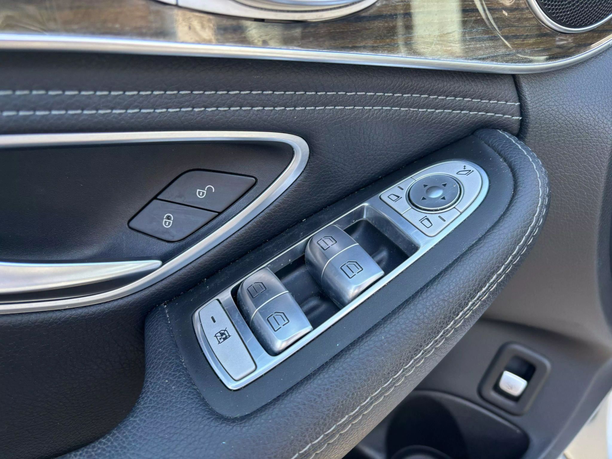 2015 Mercedes-Benz C-Class C 300 4MATIC Sedan 4D