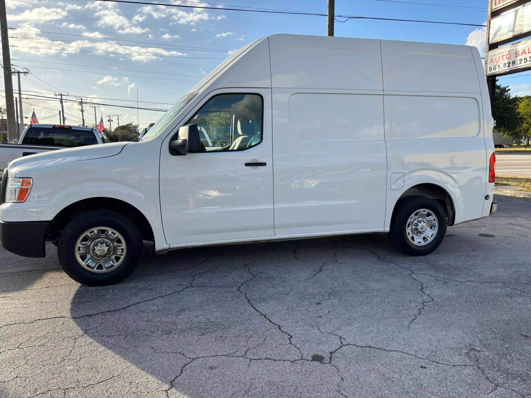 2019 Nissan NV2500 HD Cargo SV Van 3D