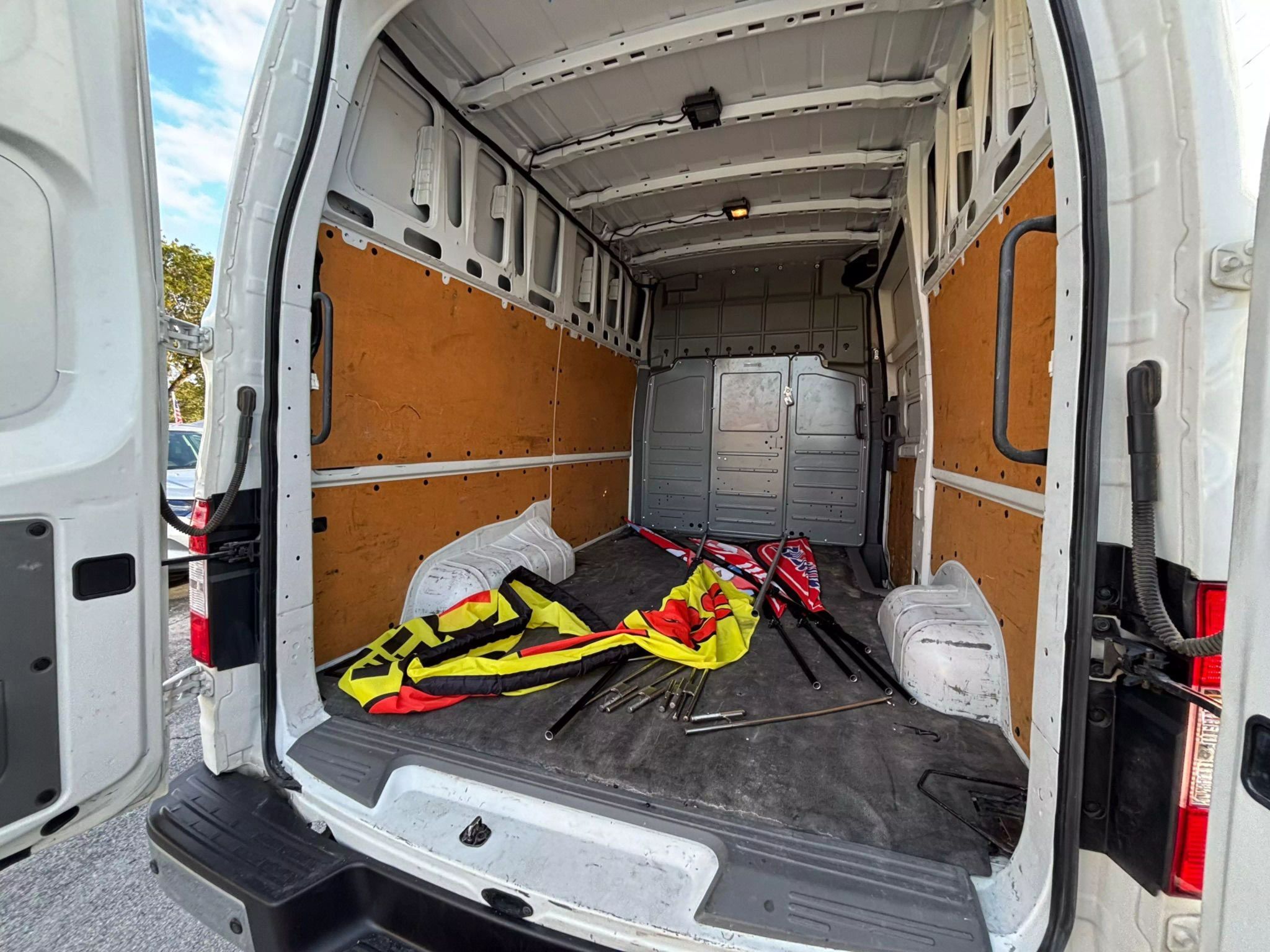 2019 Nissan NV2500 HD Cargo SV Van 3D