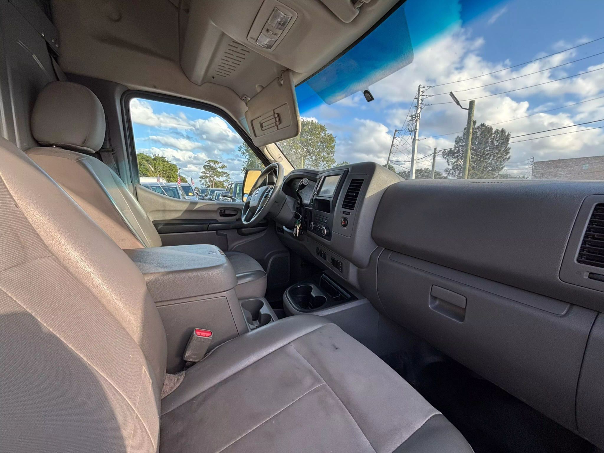 2019 Nissan NV2500 HD Cargo SV Van 3D