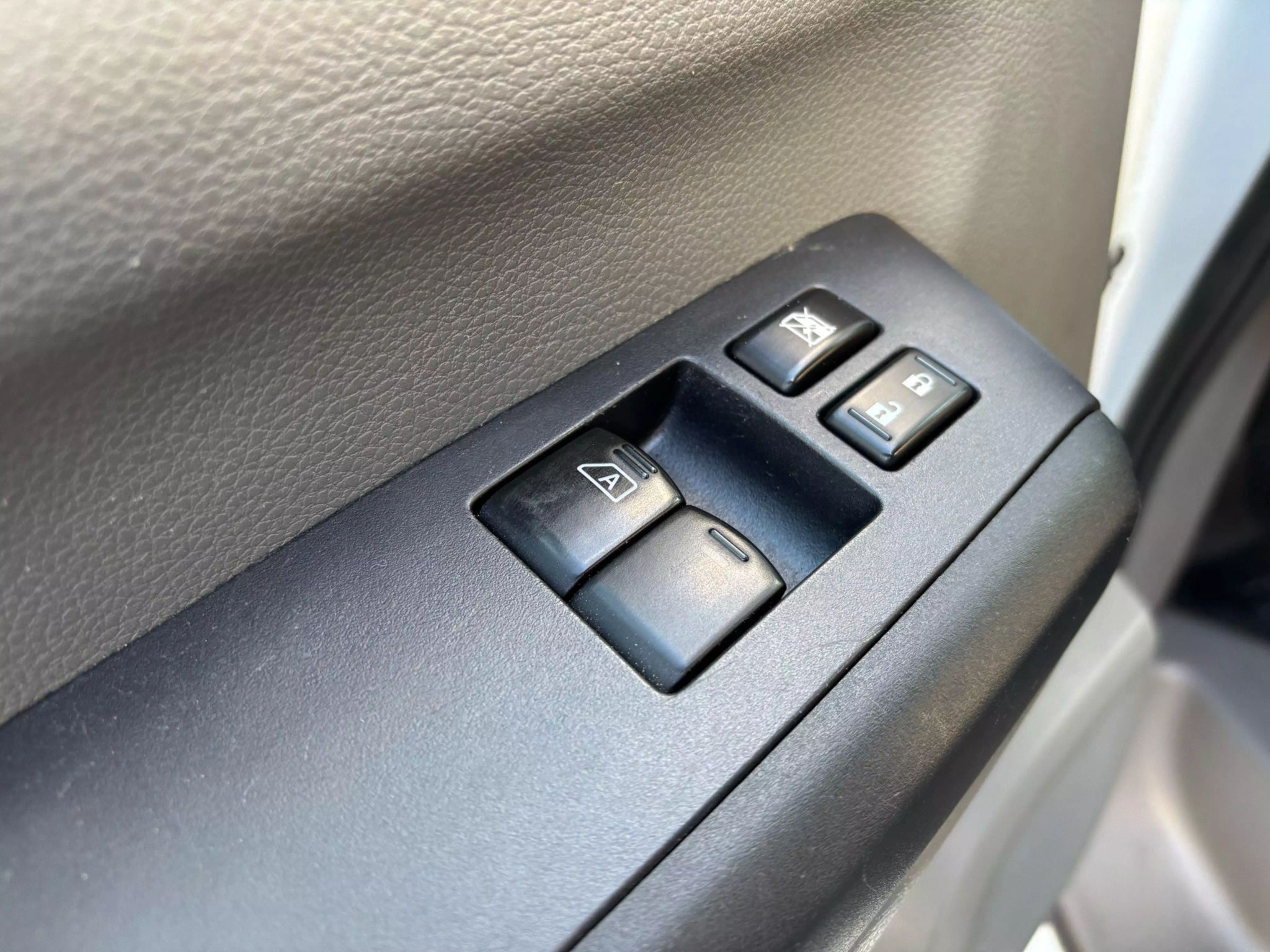 2019 Nissan NV2500 HD Cargo SV Van 3D