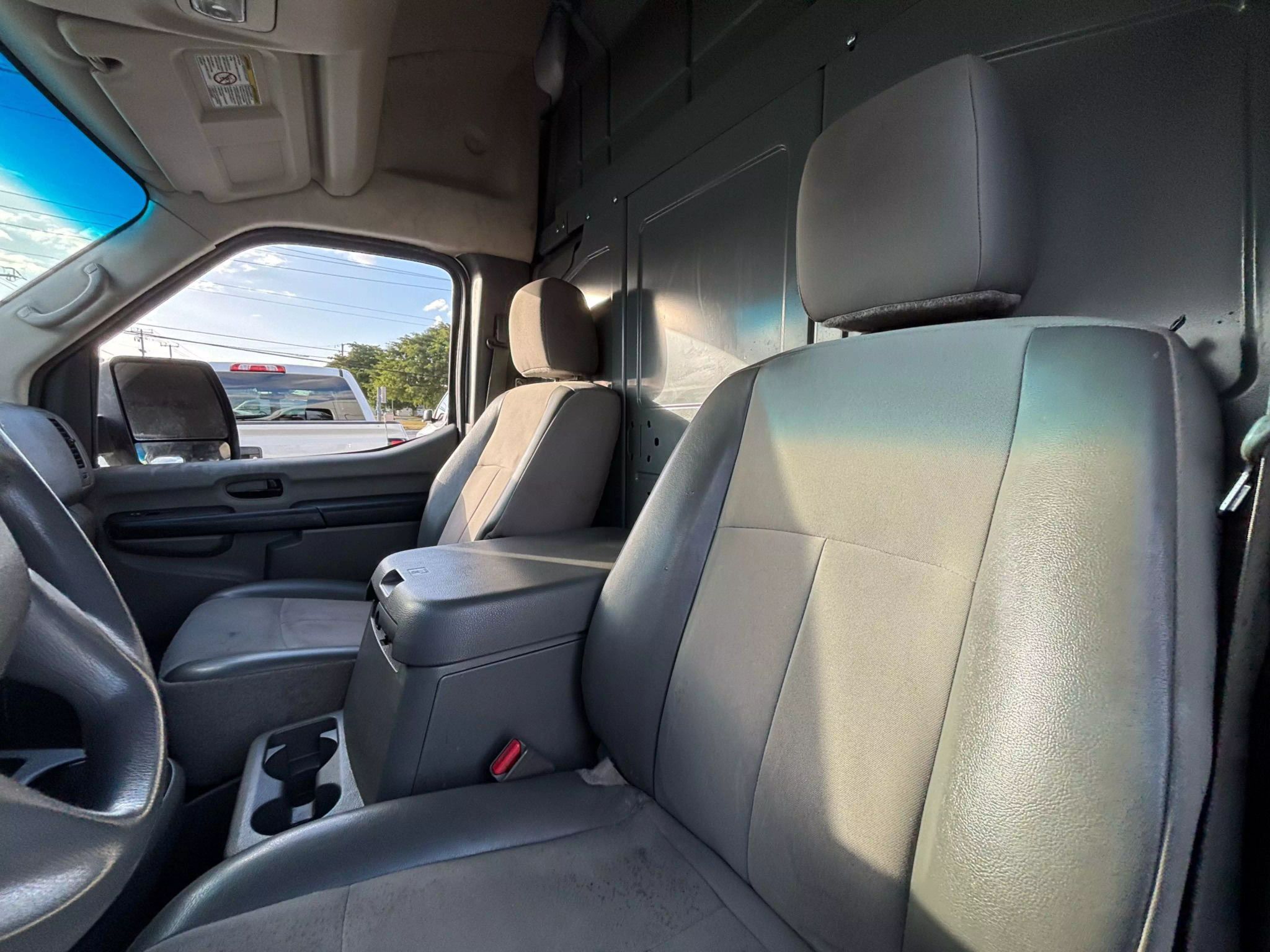 2019 Nissan NV2500 HD Cargo SV Van 3D