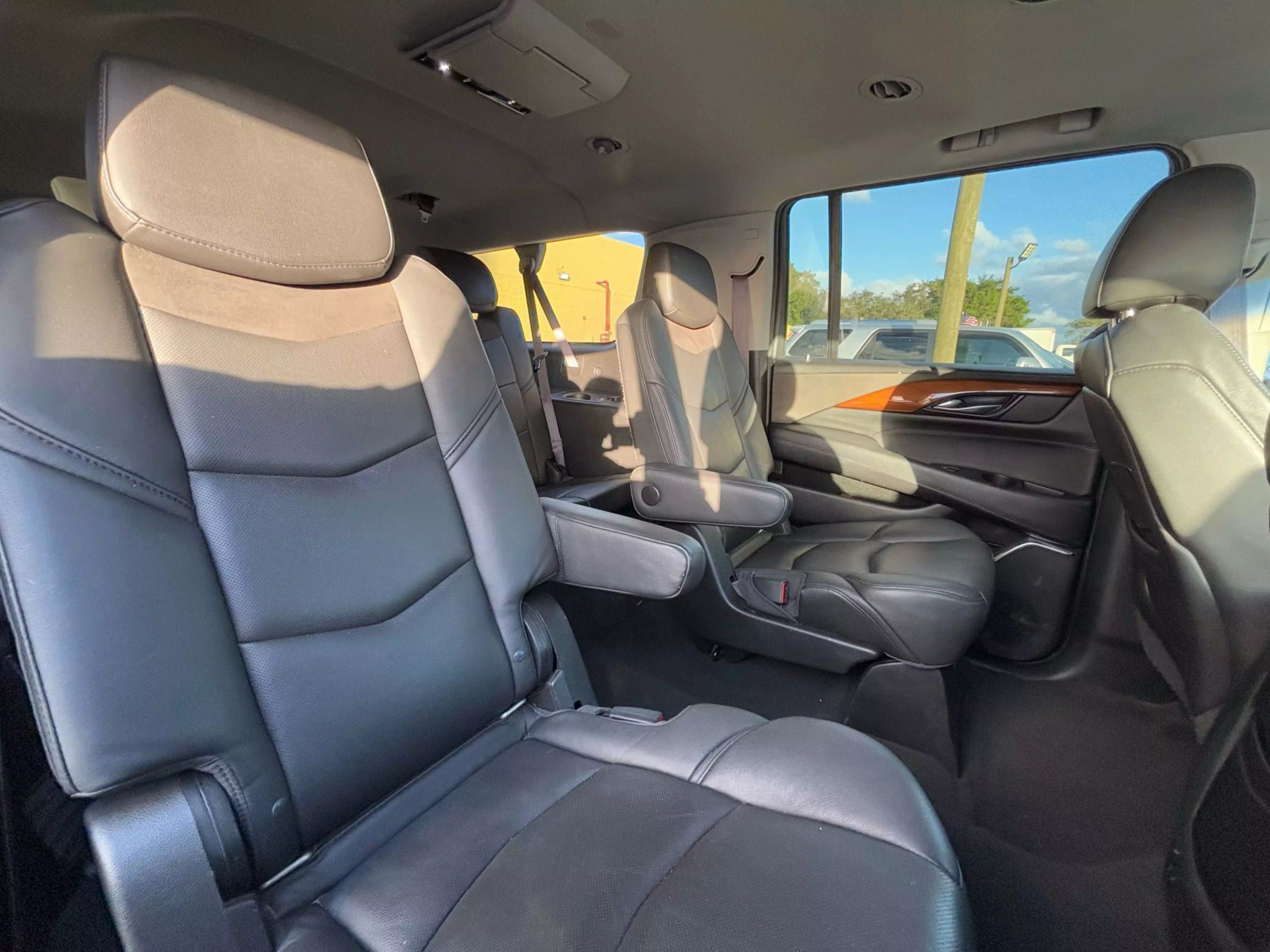 2016 Cadillac Escalade ESV Luxury Sport Utility 4D