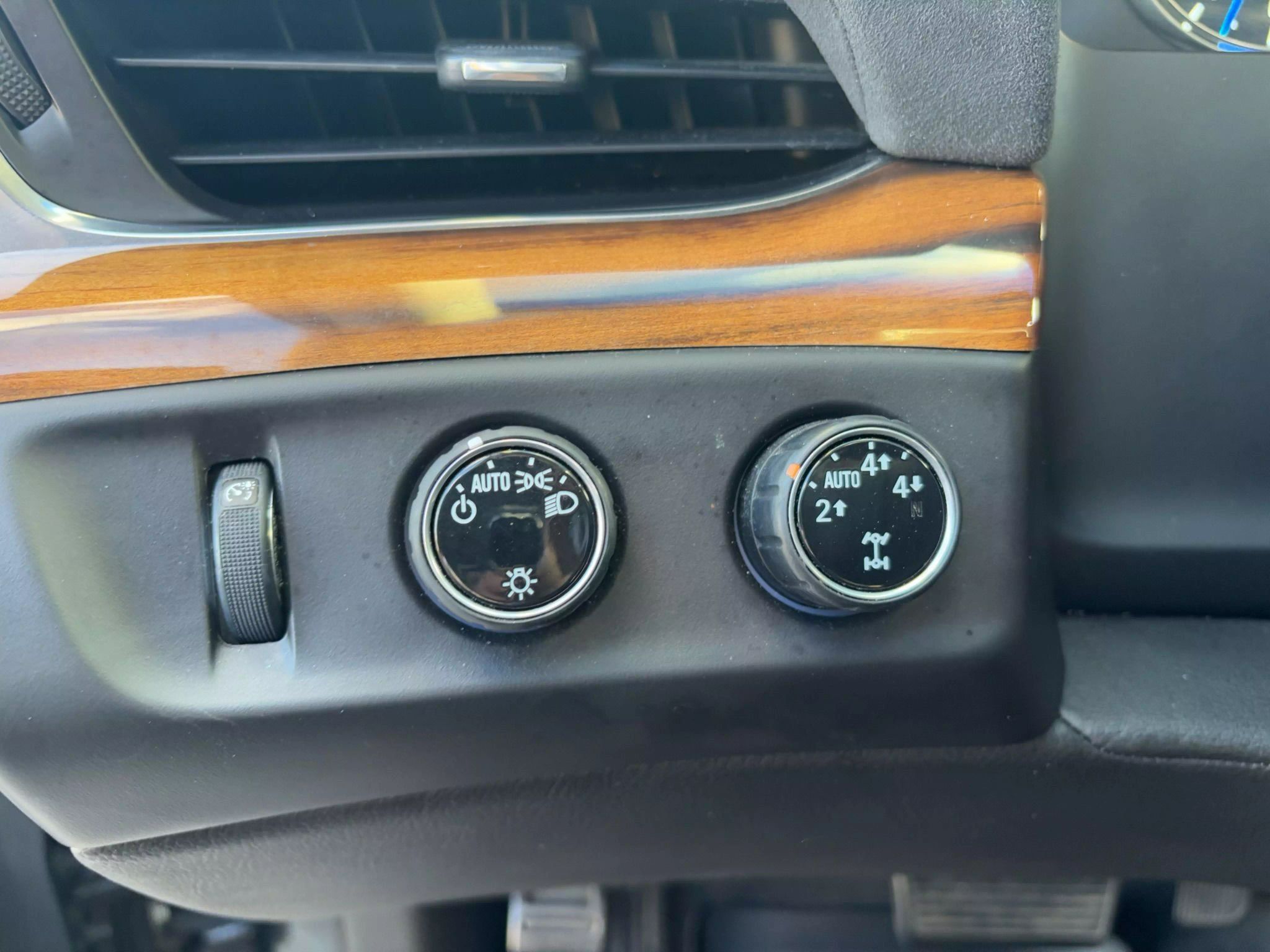 2016 Cadillac Escalade ESV Luxury Sport Utility 4D