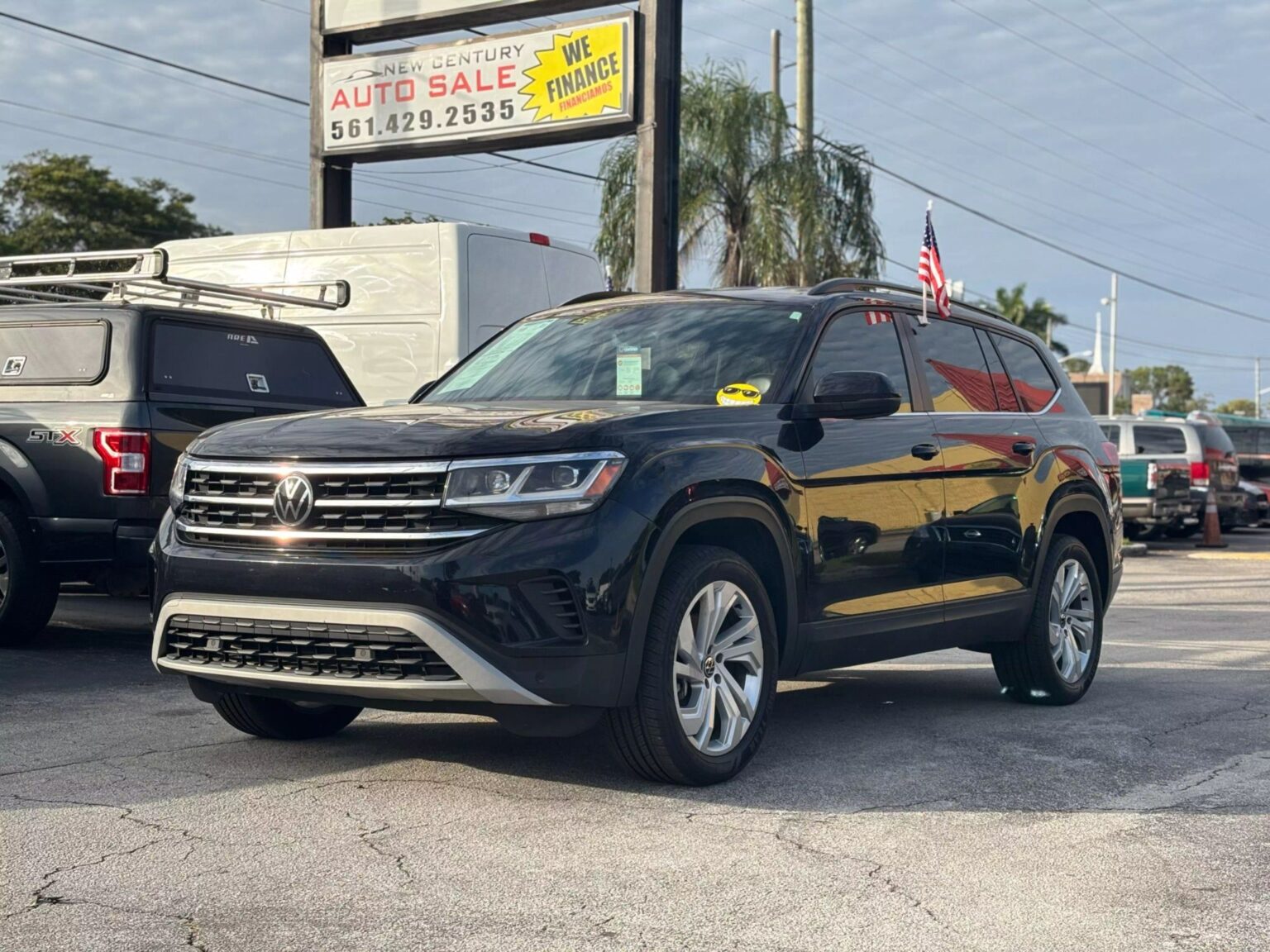 2022 Volkswagen Atlas SE w/Tech Pkg Sport Utility 4D