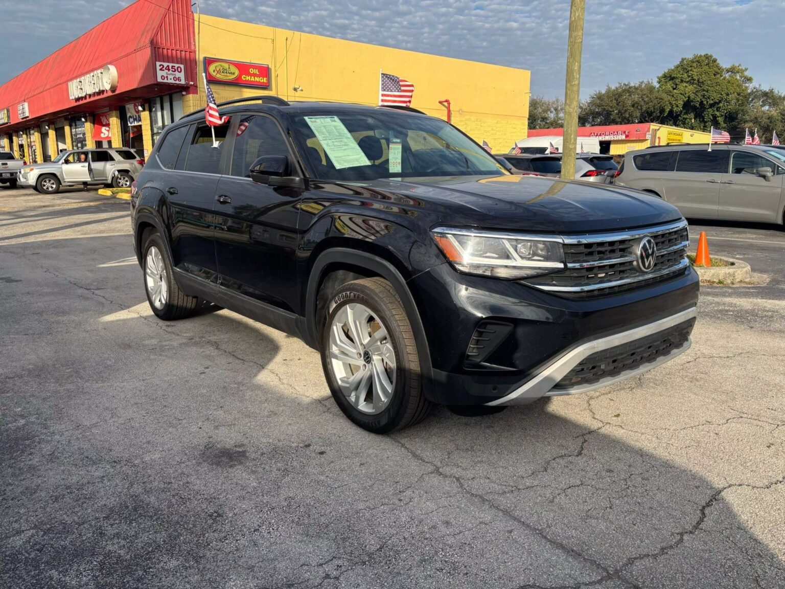 2022 Volkswagen Atlas SE w/Tech Pkg Sport Utility 4D