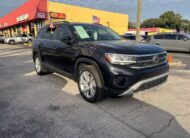 2022 Volkswagen Atlas SE w/Tech Pkg Sport Utility 4D