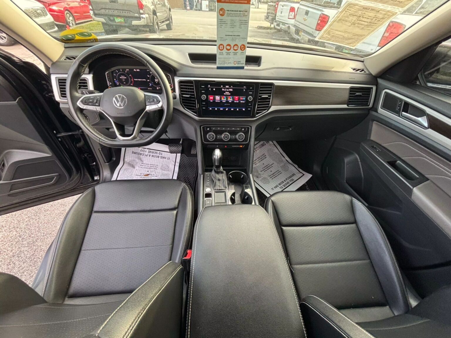 2022 Volkswagen Atlas SE w/Tech Pkg Sport Utility 4D