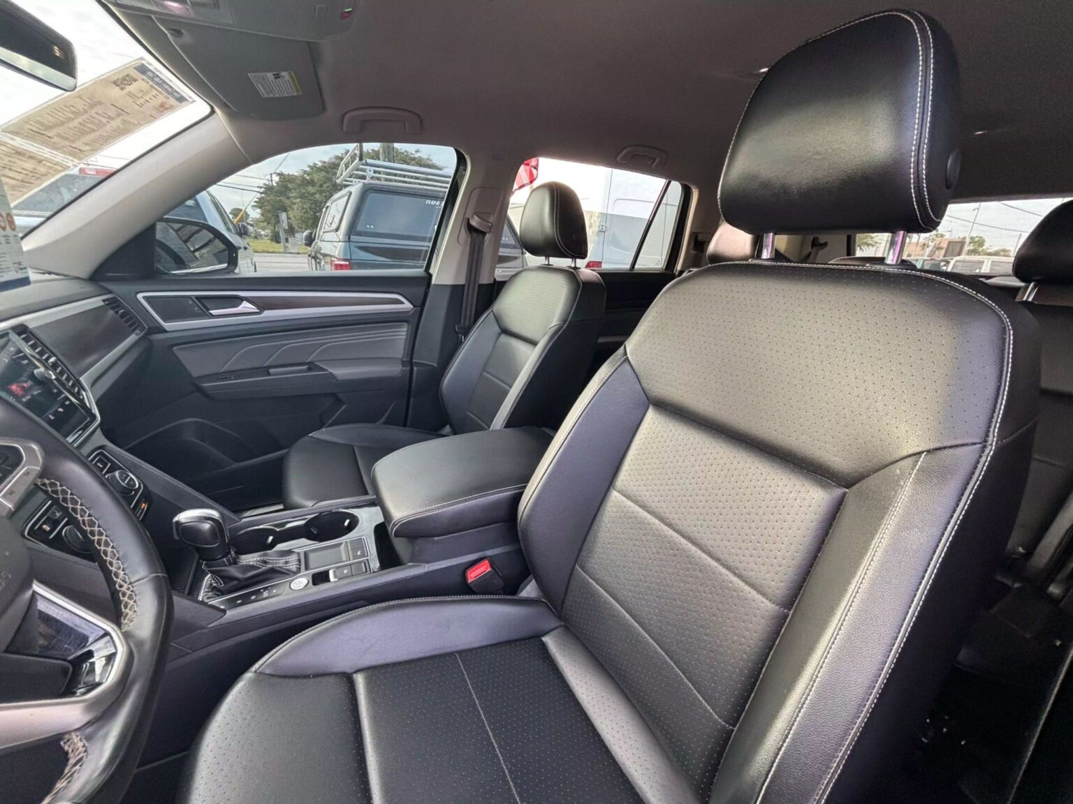 2022 Volkswagen Atlas SE w/Tech Pkg Sport Utility 4D