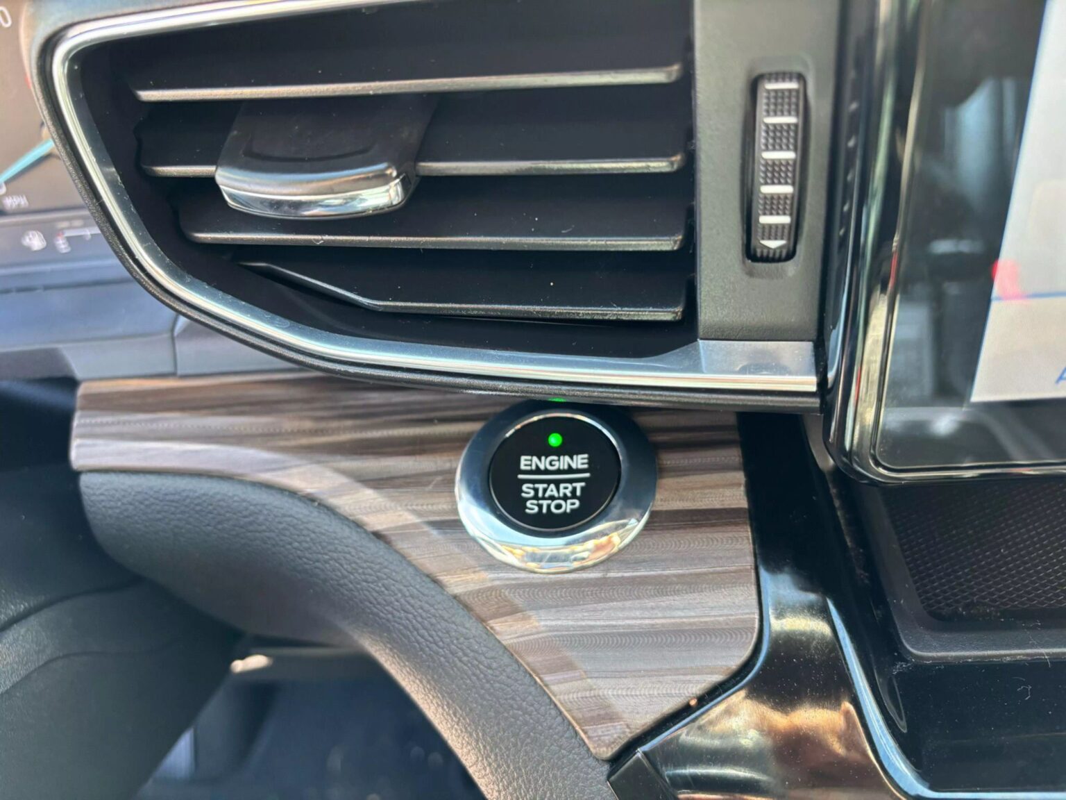 2021 Ford Explorer Limited Sport Utility 4D