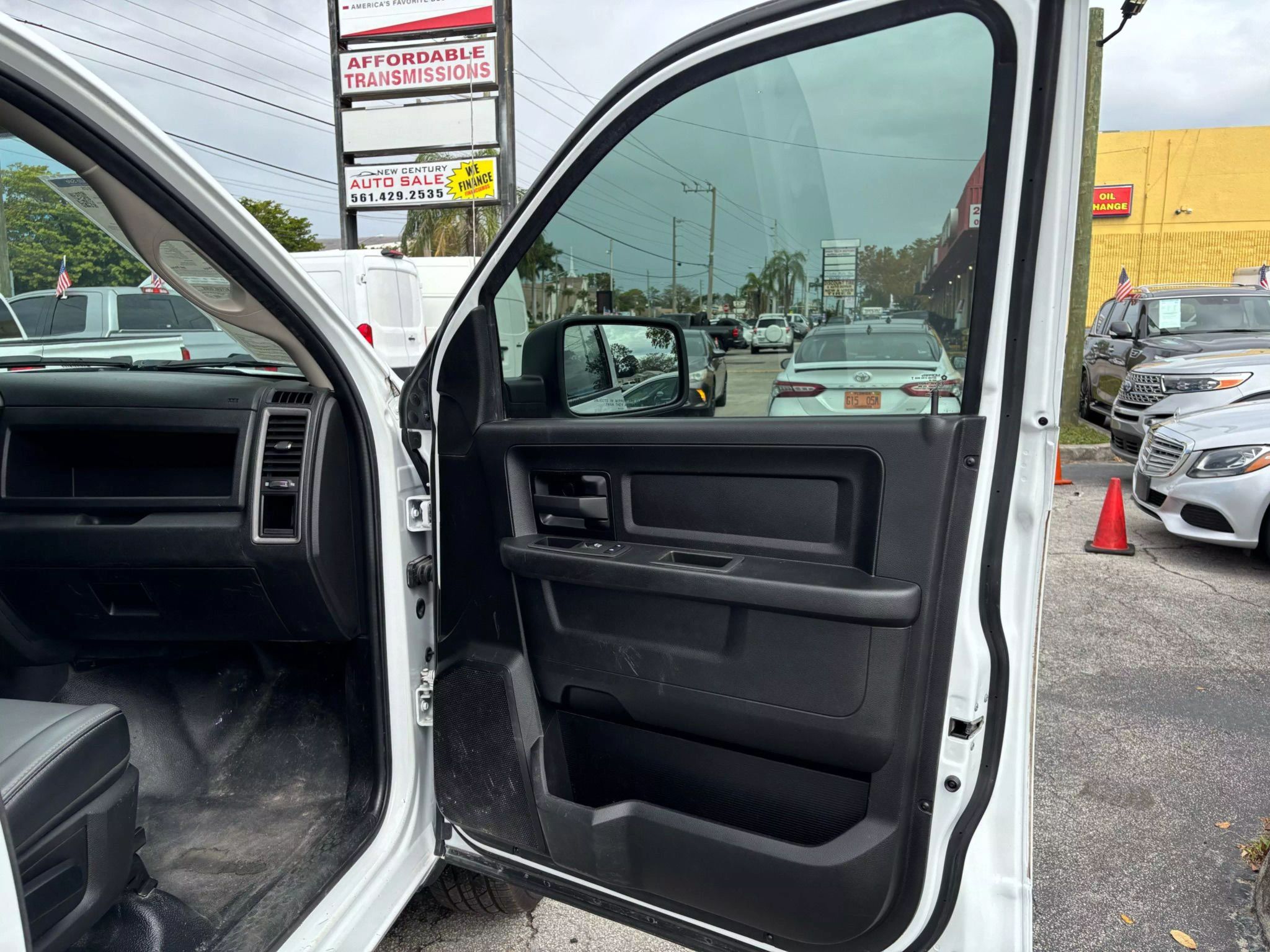 2022 Ram 1500 Classic Crew Cab Tradesman Pickup 4D 5 1/2 ft