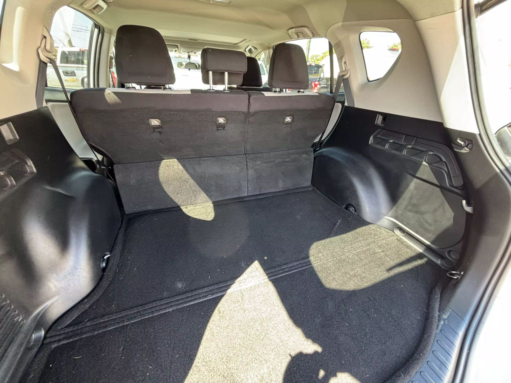 2016 Toyota RAV4 XLE Sport Utility 4D