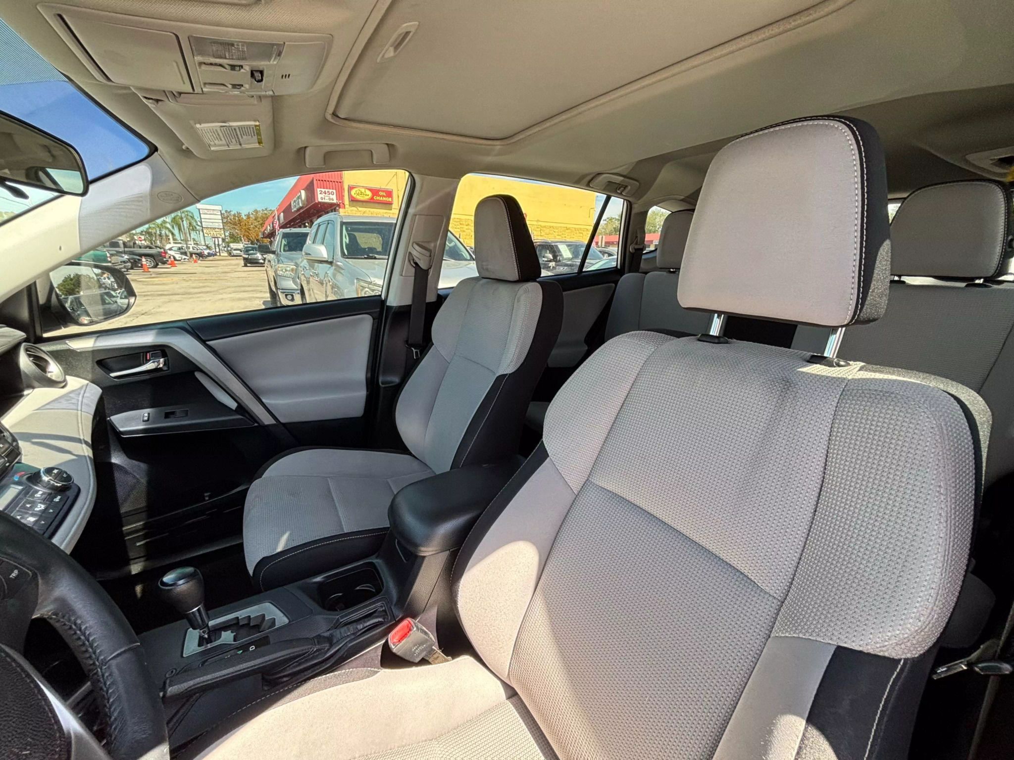 2016 Toyota RAV4 XLE Sport Utility 4D