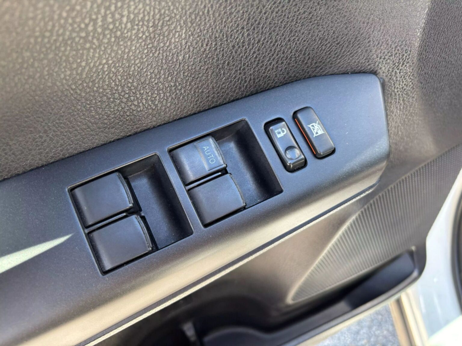 2016 Toyota RAV4 XLE Sport Utility 4D