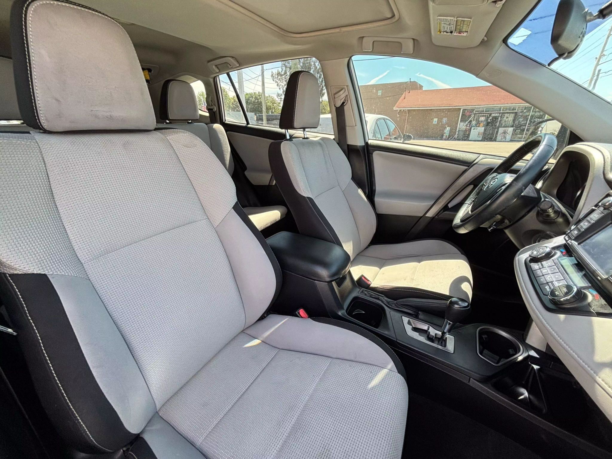 2016 Toyota RAV4 XLE Sport Utility 4D