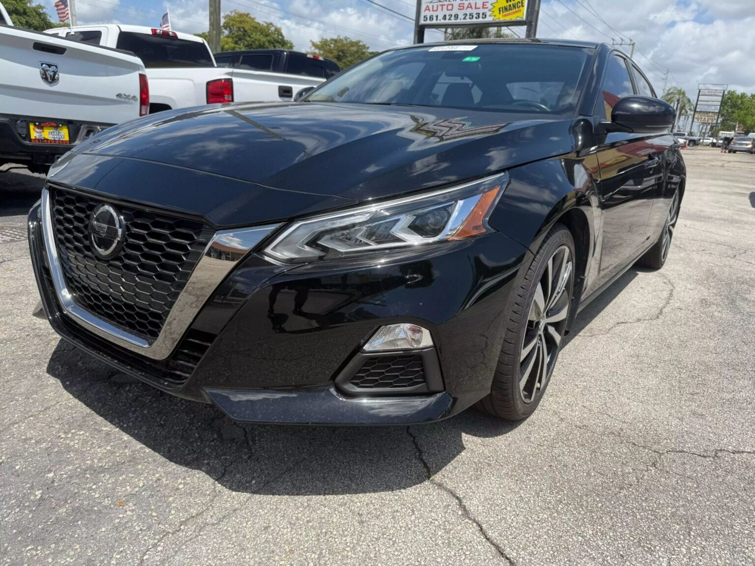 2020 Nissan Altima 2.5 SR Sedan 4D