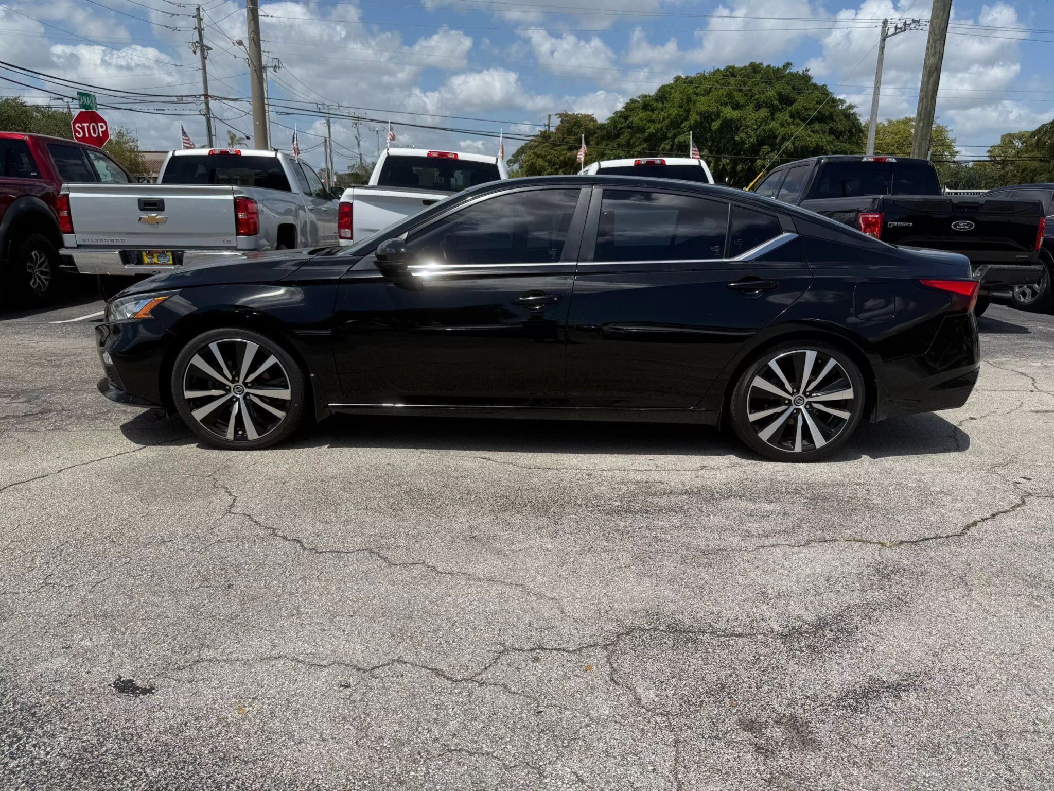 2020 Nissan Altima 2.5 SR Sedan 4D