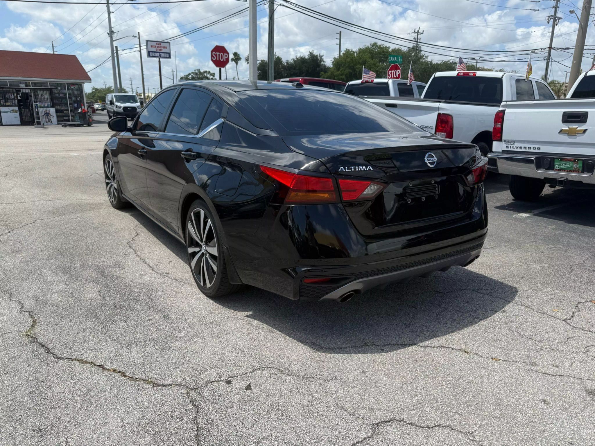 2020 Nissan Altima 2.5 SR Sedan 4D