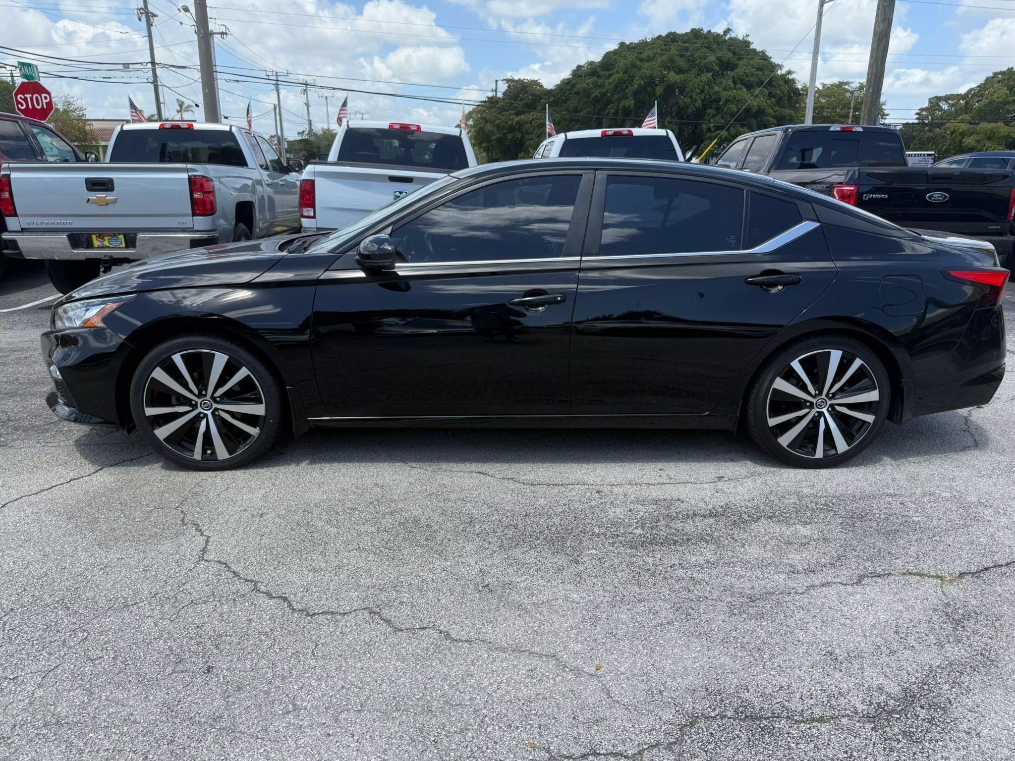 2020 Nissan Altima 2.5 SR Sedan 4D