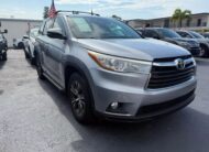 2016 Toyota Highlander XLE Sport Utility 4D