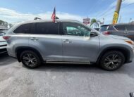 2016 Toyota Highlander XLE Sport Utility 4D