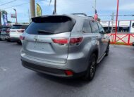 2016 Toyota Highlander XLE Sport Utility 4D