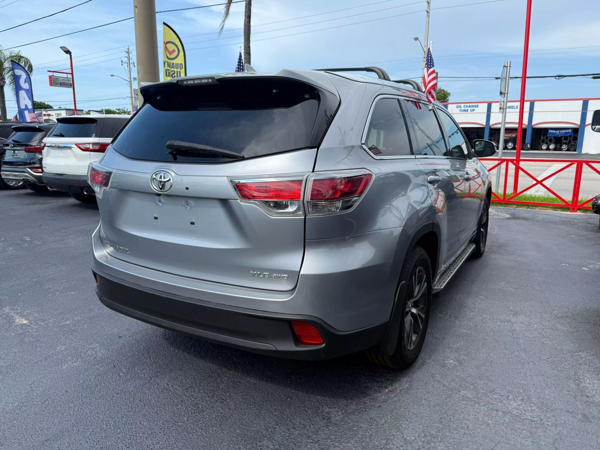 2016 Toyota Highlander XLE Sport Utility 4D