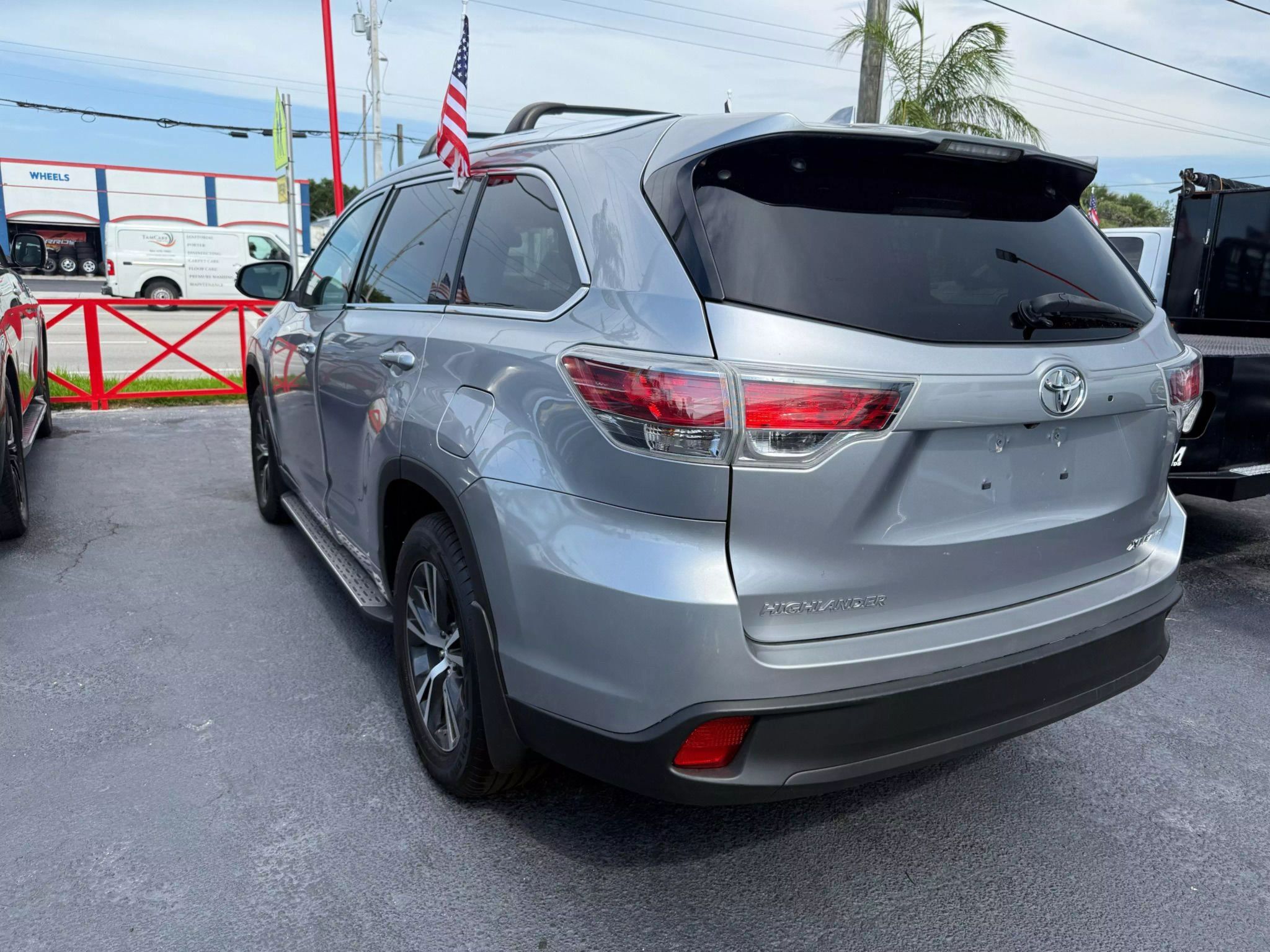 2016 Toyota Highlander XLE Sport Utility 4D