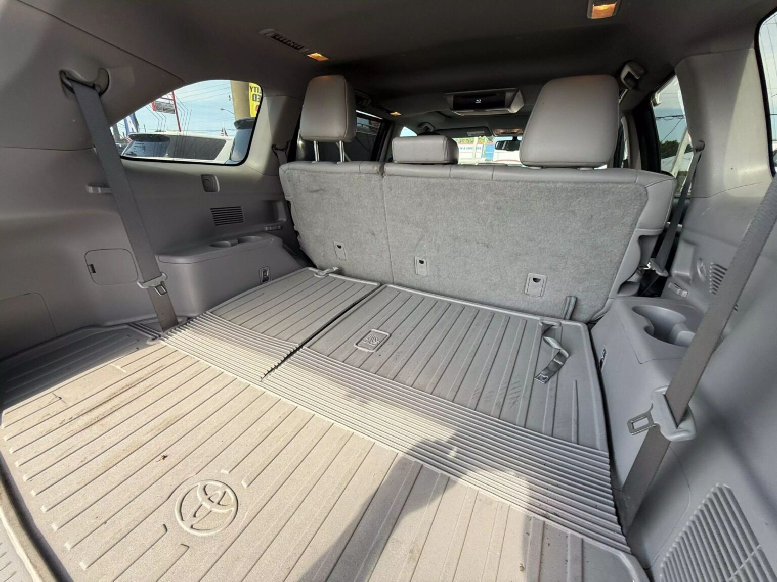 2016 Toyota Highlander XLE Sport Utility 4D