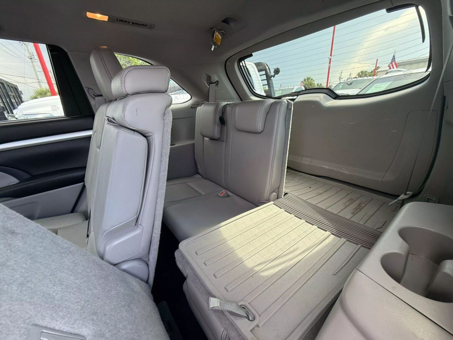 2016 Toyota Highlander XLE Sport Utility 4D