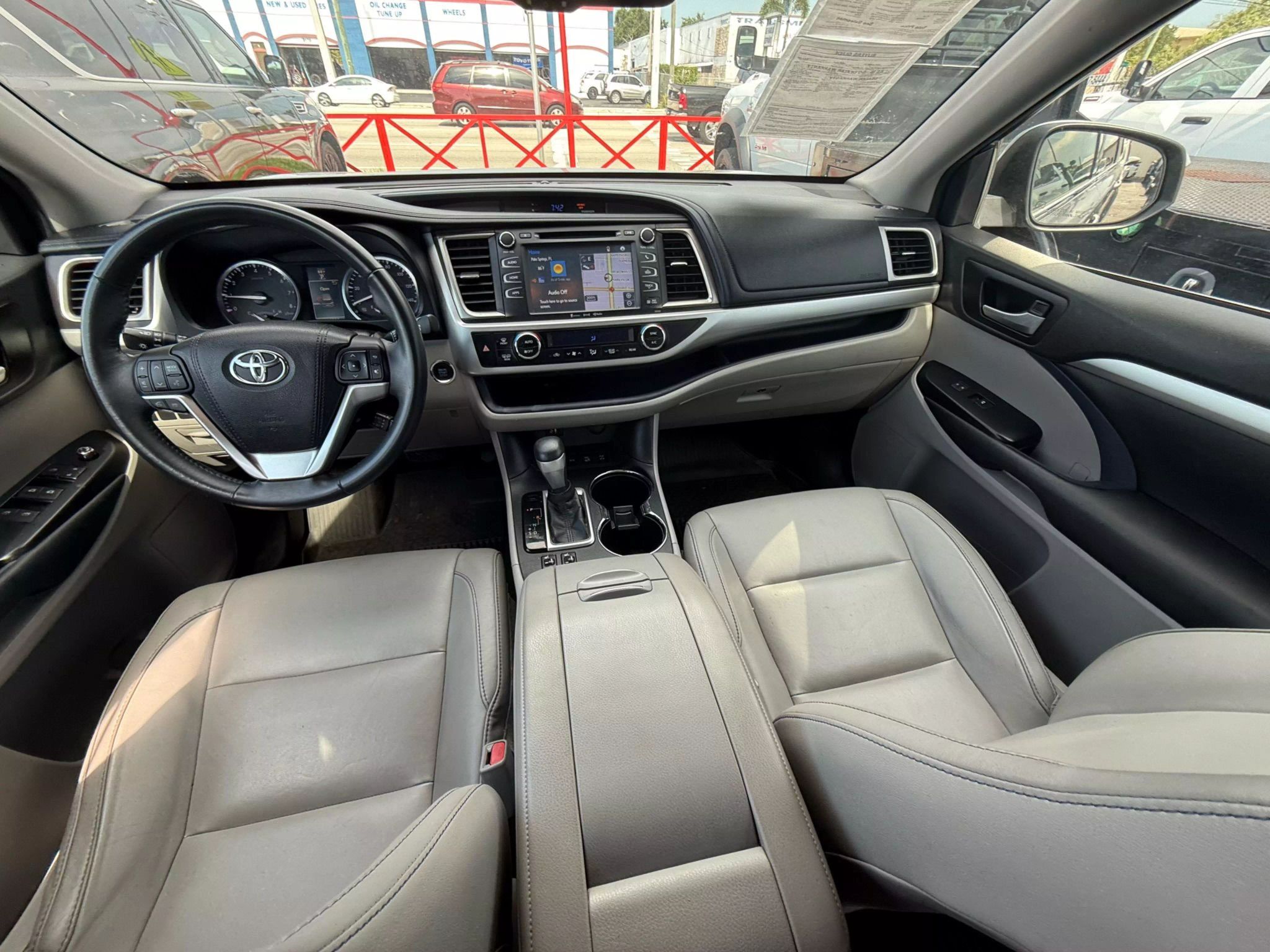 2016 Toyota Highlander XLE Sport Utility 4D