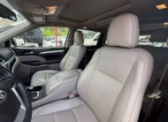 2016 Toyota Highlander XLE Sport Utility 4D