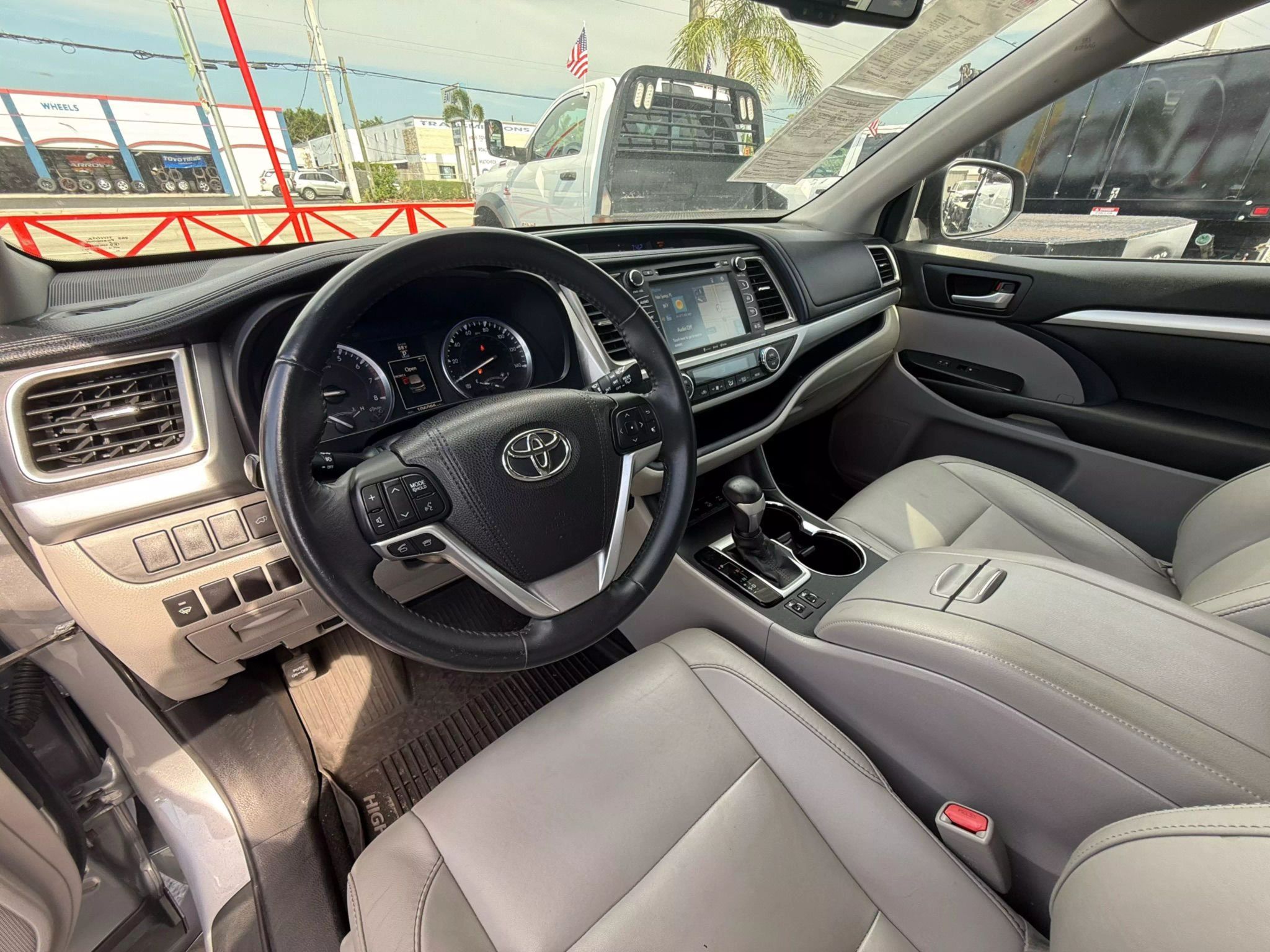 2016 Toyota Highlander XLE Sport Utility 4D