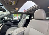 2016 Toyota Highlander XLE Sport Utility 4D