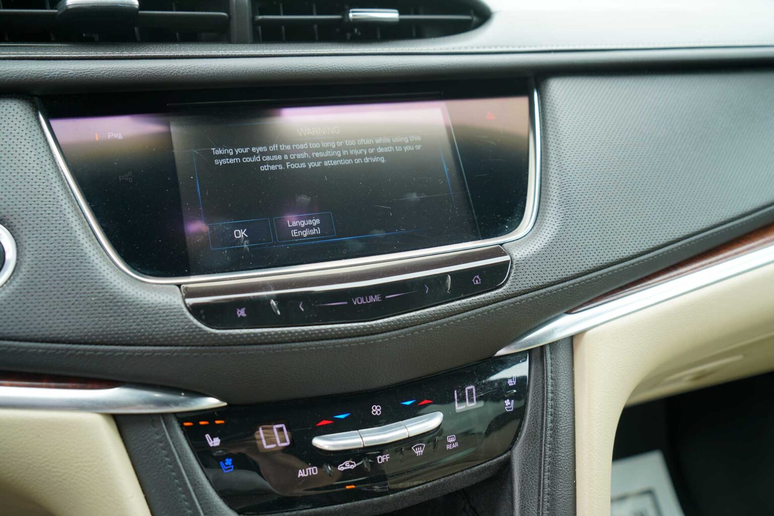 2017 Cadillac XT5 Premium Luxury Sport Utility 4D