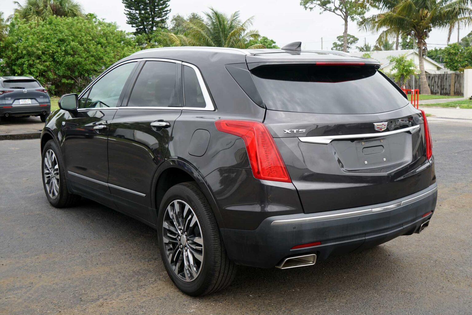 2017 Cadillac XT5 Premium Luxury Sport Utility 4D