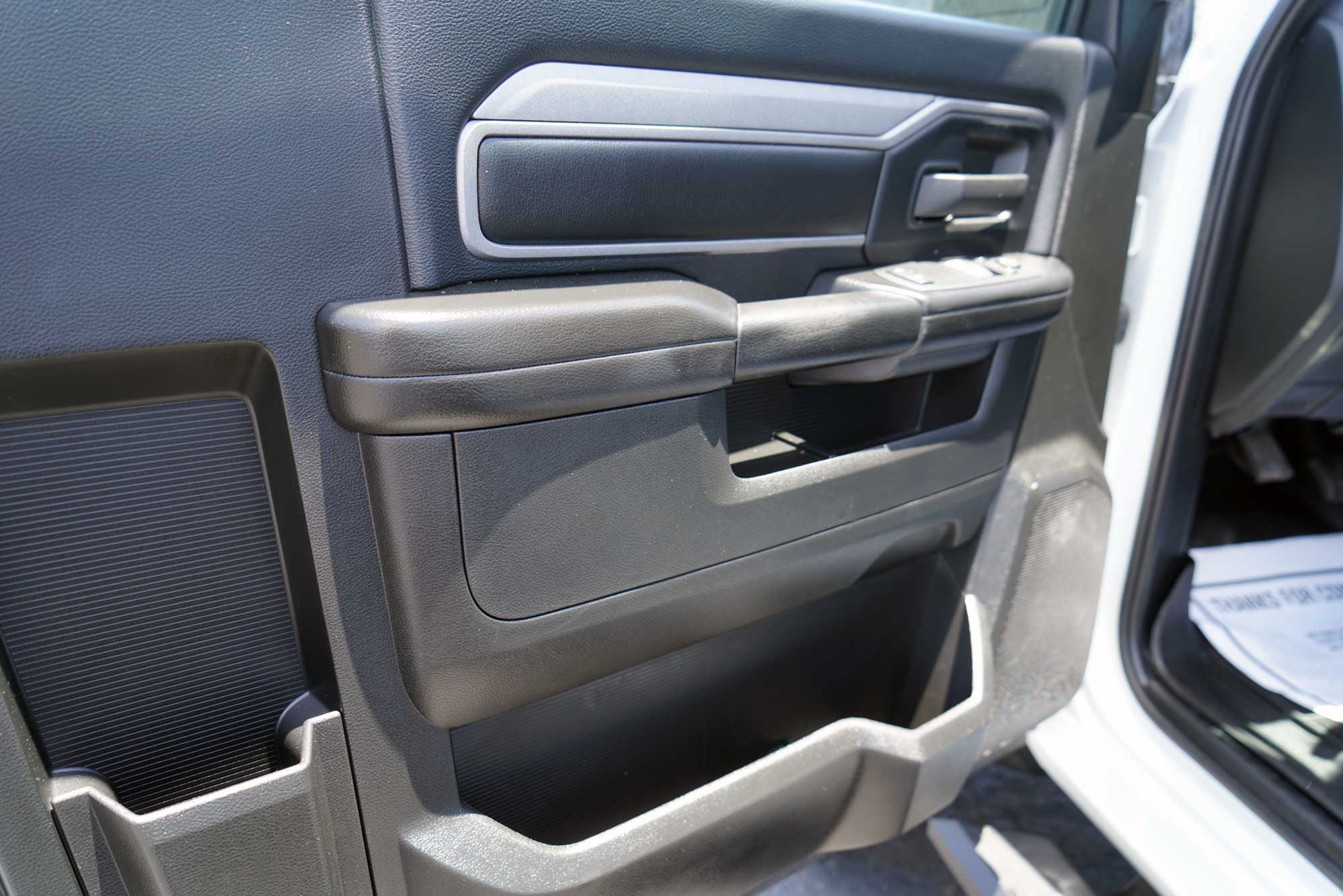 2022 Ram 5500 Regular Cab & Chassis SLT Tradesman 2D